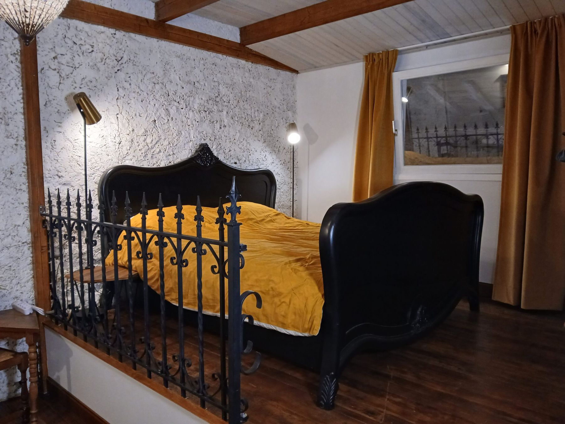 Het tweede kingsize bed in de woonruimte